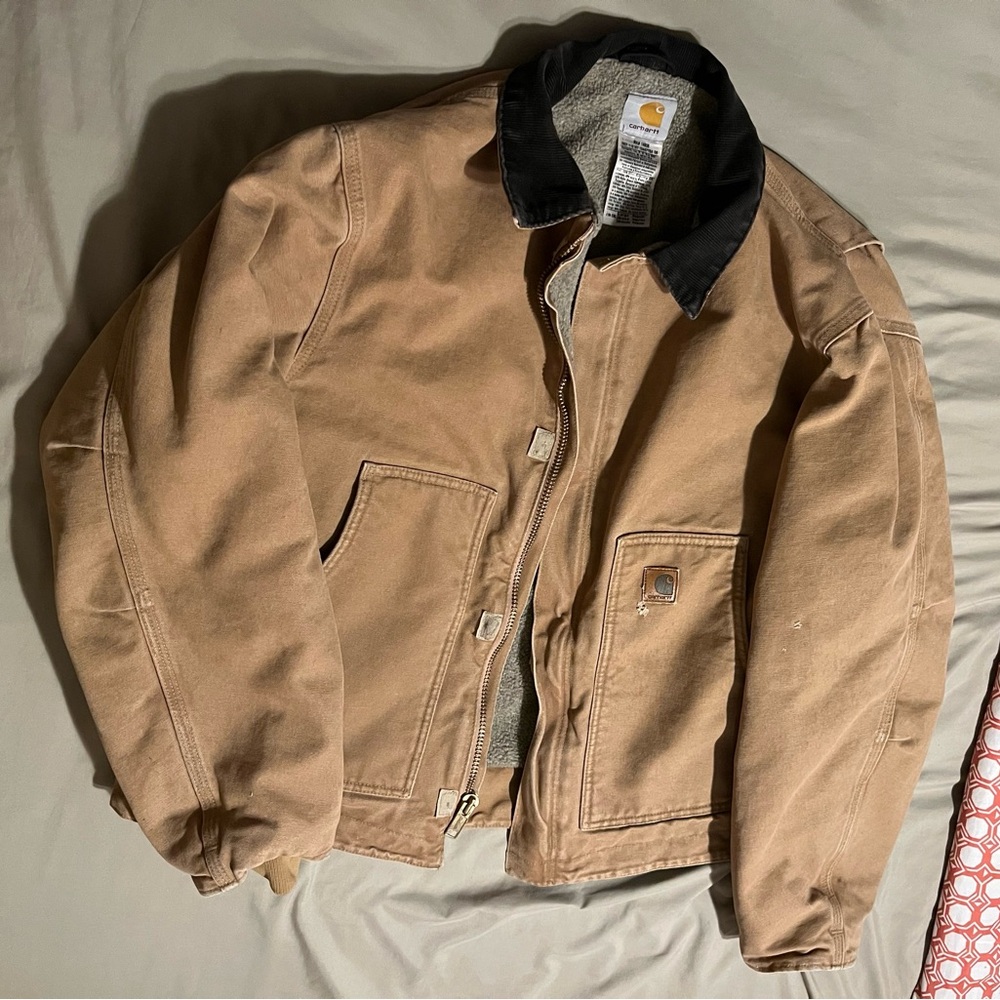 Carhartt Men's Tan Jacket J164 with Black Collar size large good condition